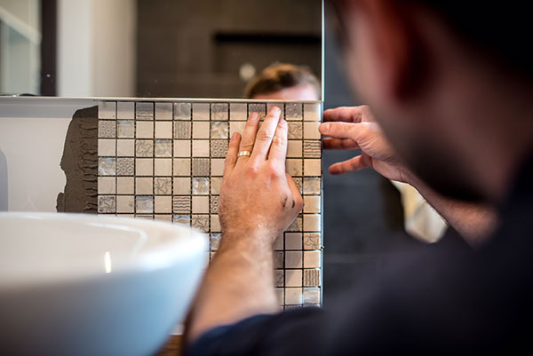 Fixing bathroom tiles